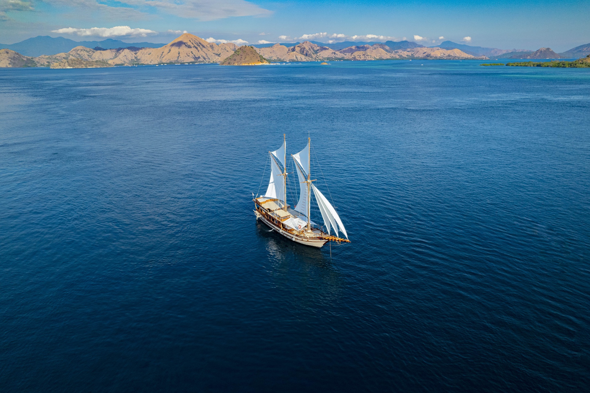 Nataraja — Luxury Yacht yacht in Komodo (5 of 6)