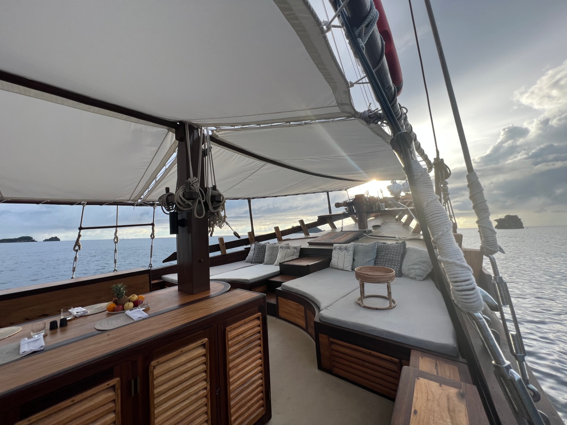Dewata — Premium Phinisi yacht in Komodo (4 of 6)