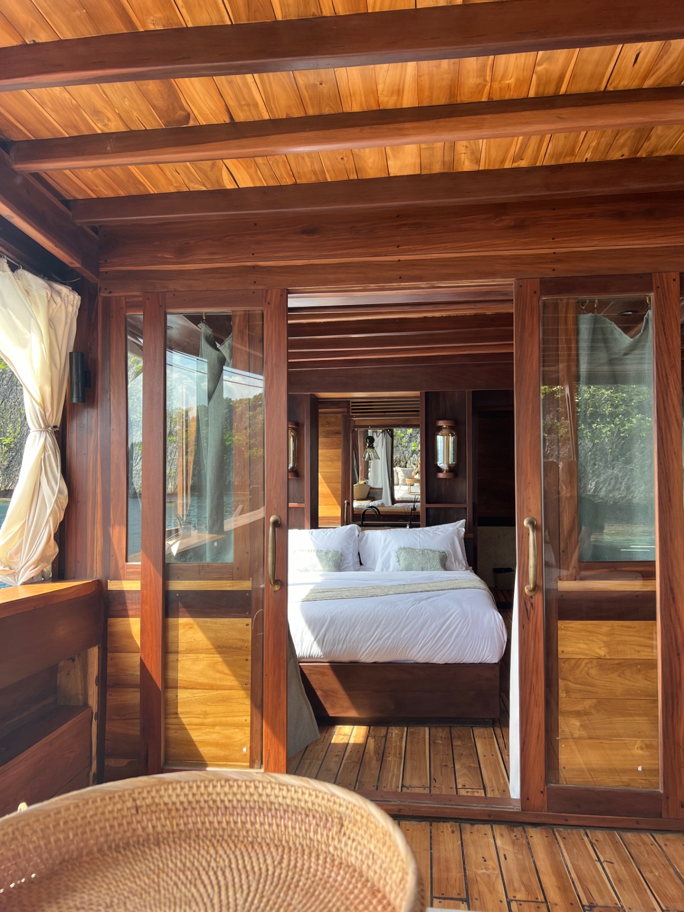 Dewata — Premium Phinisi yacht in Komodo (5 of 6)